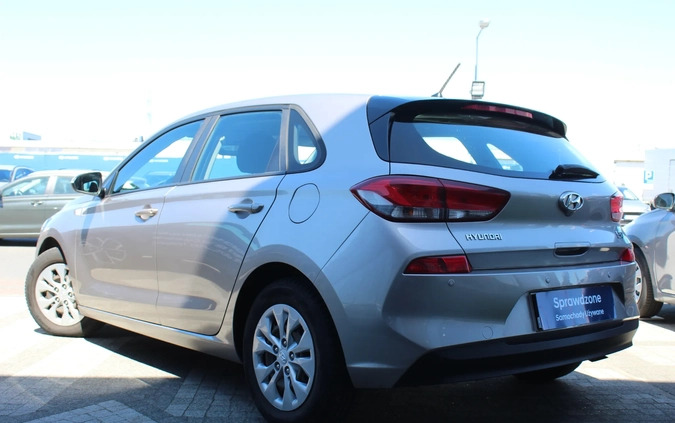Hyundai I30 cena 45900 przebieg: 115329, rok produkcji 2018 z Bodzentyn małe 277